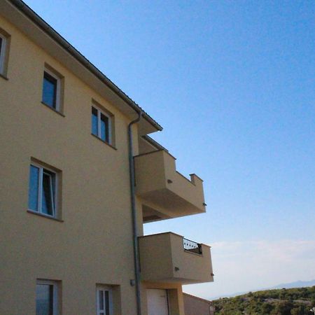 Apartmani Marin Vrbnik Eksteriør bilde