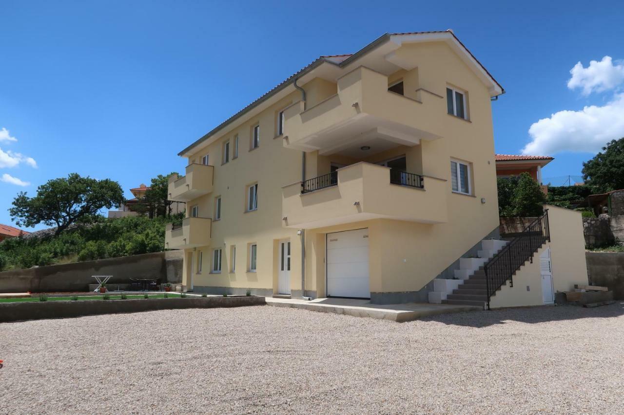 Apartmani Marin Vrbnik Eksteriør bilde