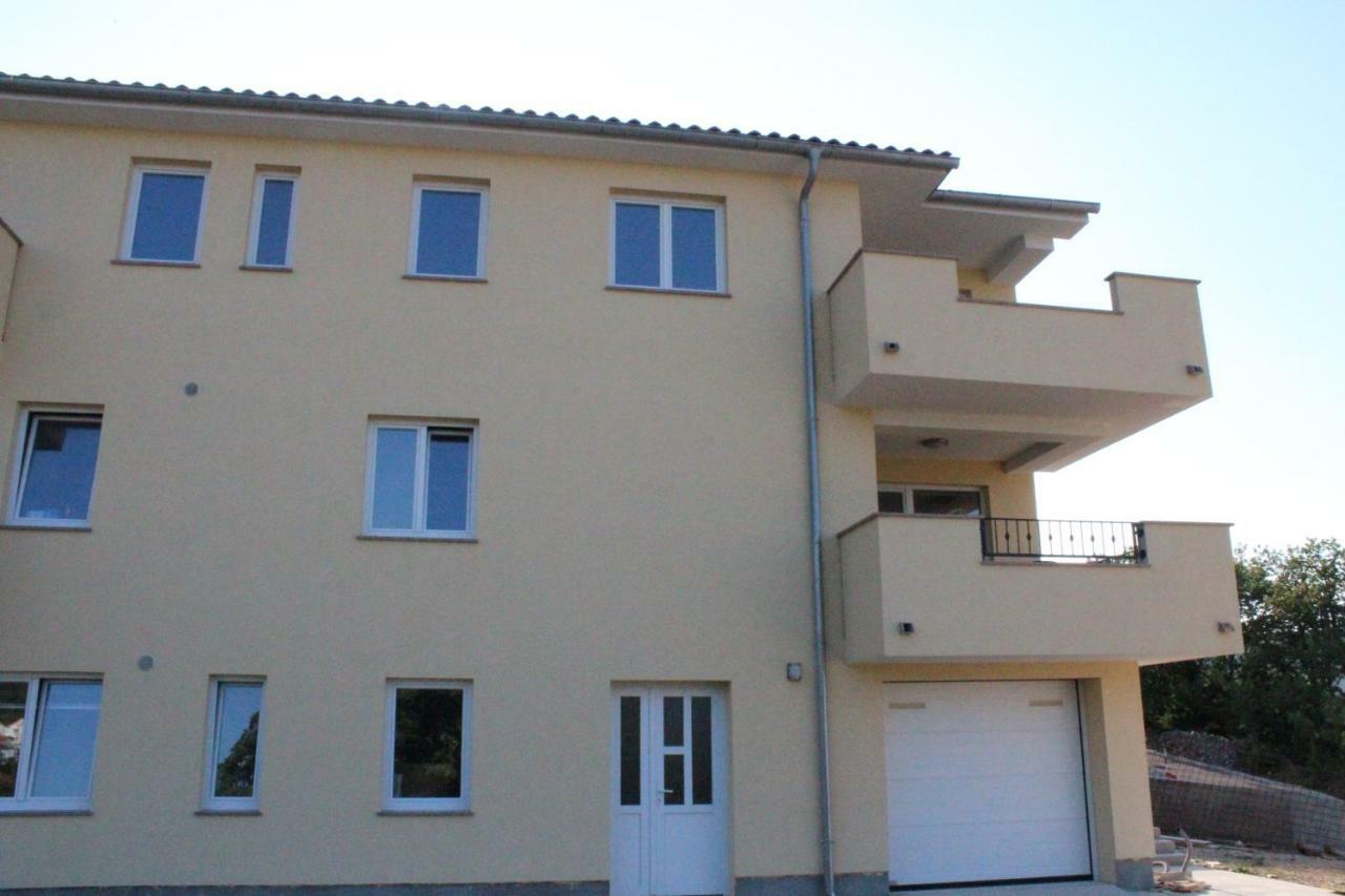 Apartmani Marin Vrbnik Eksteriør bilde